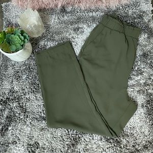 Tapered dress pant